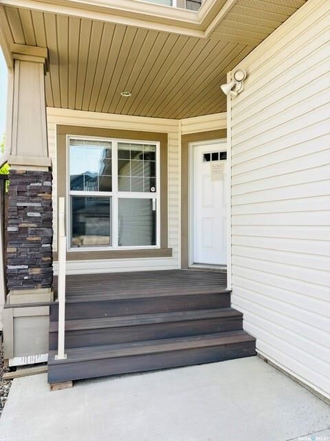 Photo de la propriété:  411 Flynn Lane  SK S7V 0L1 