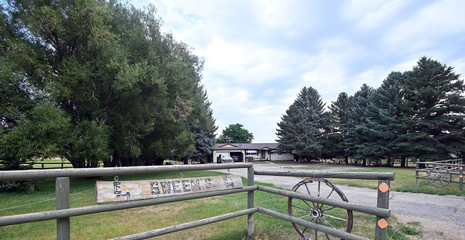 Property Photo: 15 Pine Lane WY 82801
