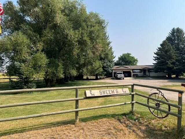 Property Photo:  15 Pine Lane  WY 82801 