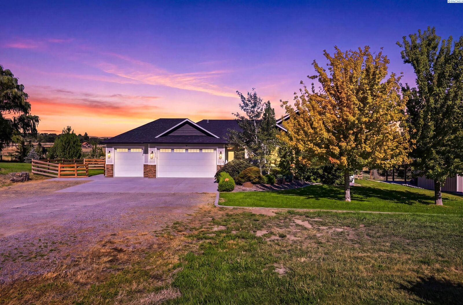 Property Photo: 38205 N 114 Pr NW WA 99320