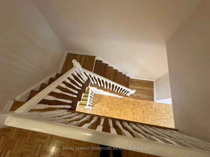 Property Photo:  28 Pompano Place  ON L6P 1N5 