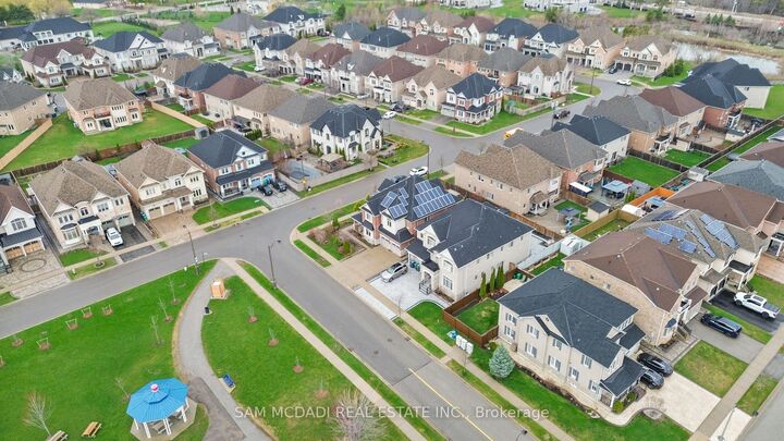 Property Photo: 2 Bakersfield Road ON L6P 2Z3