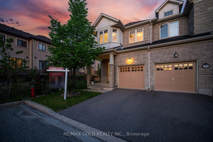 29 Aspenview Avenue — photo 1