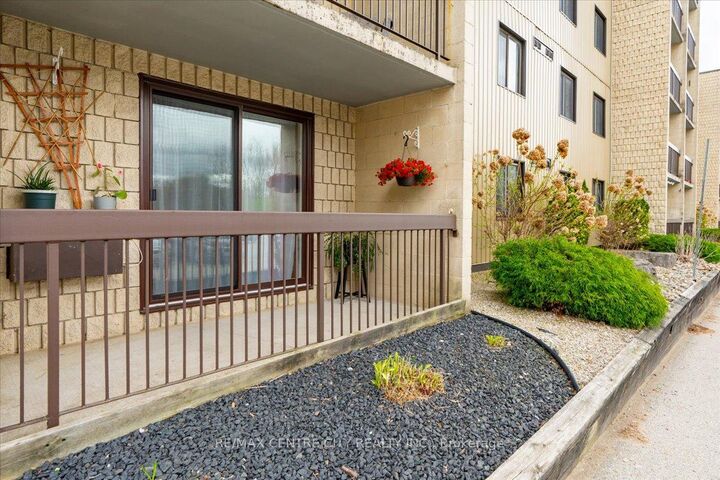 Property Photo:  31 Victoria Street S 102  ON N7G 3Y4 