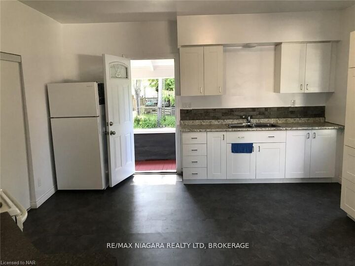 Property Photo: 3 Greenlaw Place Main Floor ON L2R 4S5
