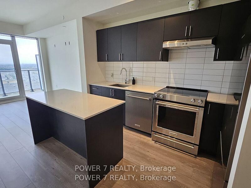 Property Photo: 9000 Jane Street 1620 ON L4K 2M9