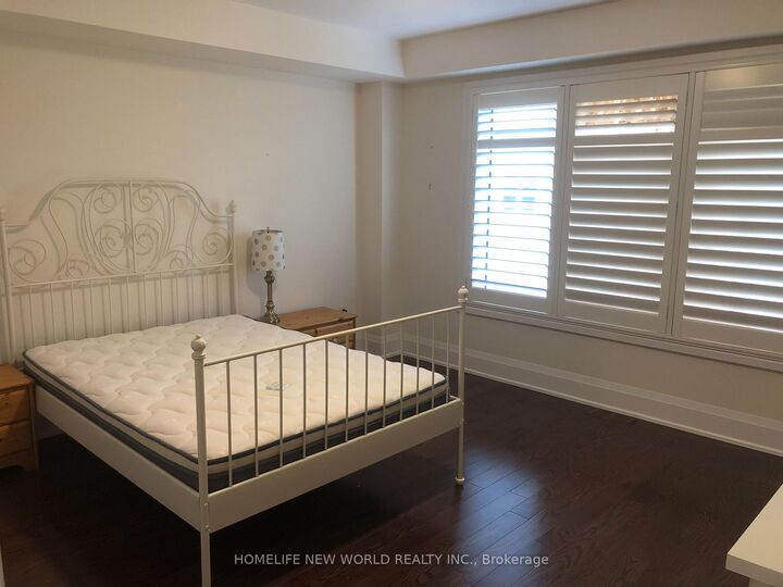 Property Photo:  15 Kenneth Wood Crescent  ON M2N 0K3 