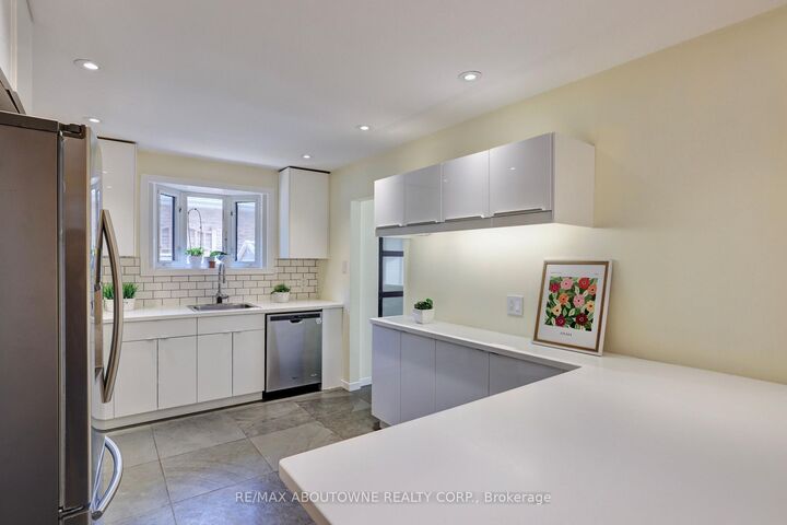 Property Photo: 497 Anthony Drive ON L6J 2K6