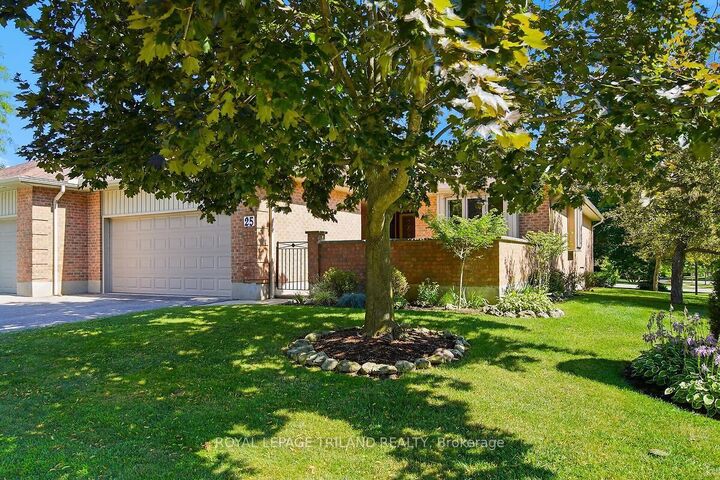 Property Photo: 5 Cadeau Terrace 25 ON N6K 4H1