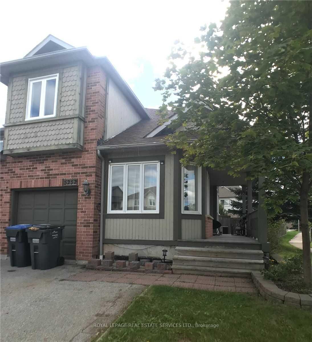 Property Photo:  5252 Bushelgrove Circle  ON L5M 6C5 