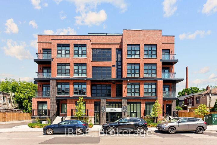 Property Photo: 485 Logan Avenue N 305 ON M4M 2P5