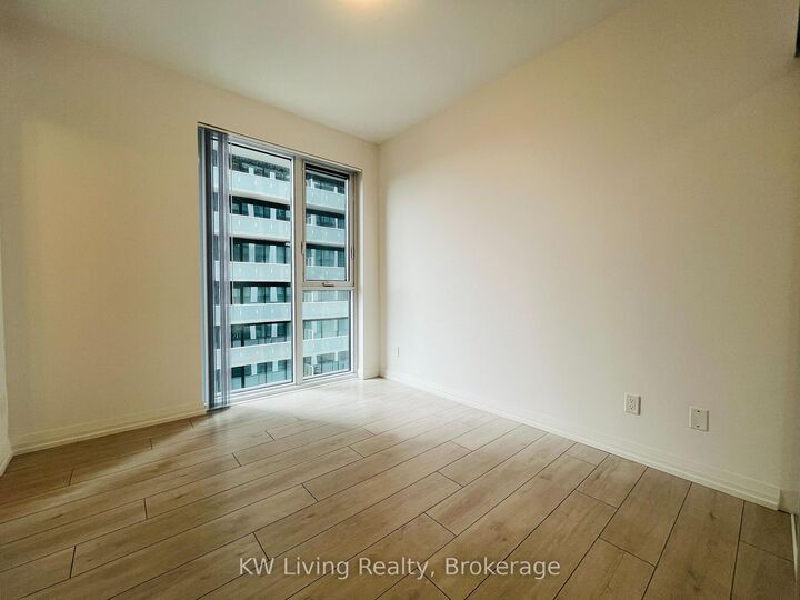 Property Photo: 400 King Street W 1722 ON M5V 0X8