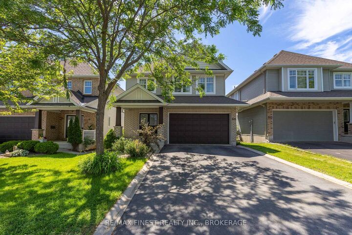 Property Photo: 896 Cottonwood Avenue ON K7K 0C6