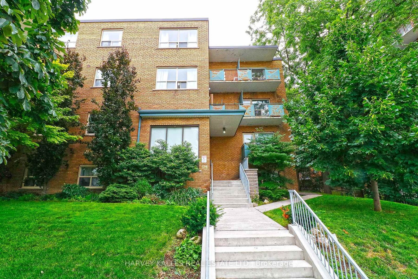 Property Photo: 1751 Victoria Park Avenue 107 ON M1R 1S1