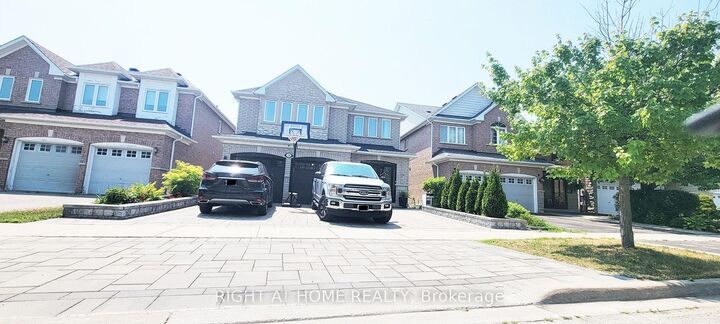 Property Photo:  46 Danpatrick Drive  ON L4S 2S7 