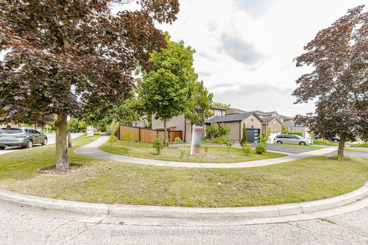 1530 Somergrove Crescent — photo 1