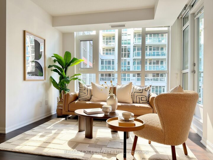 Property Photo: 35 Bastion Street 720 ON M5V 0C2
