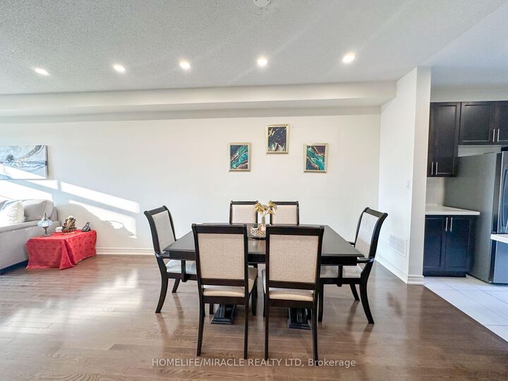 Property Photo: 58 Fruitvale Circle ON L7A 5B8