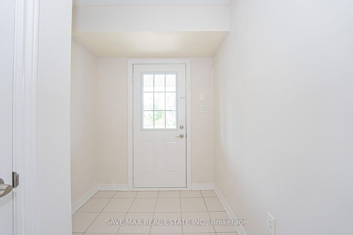 Property Photo: 410 Linden Drive ON N3H 5L5