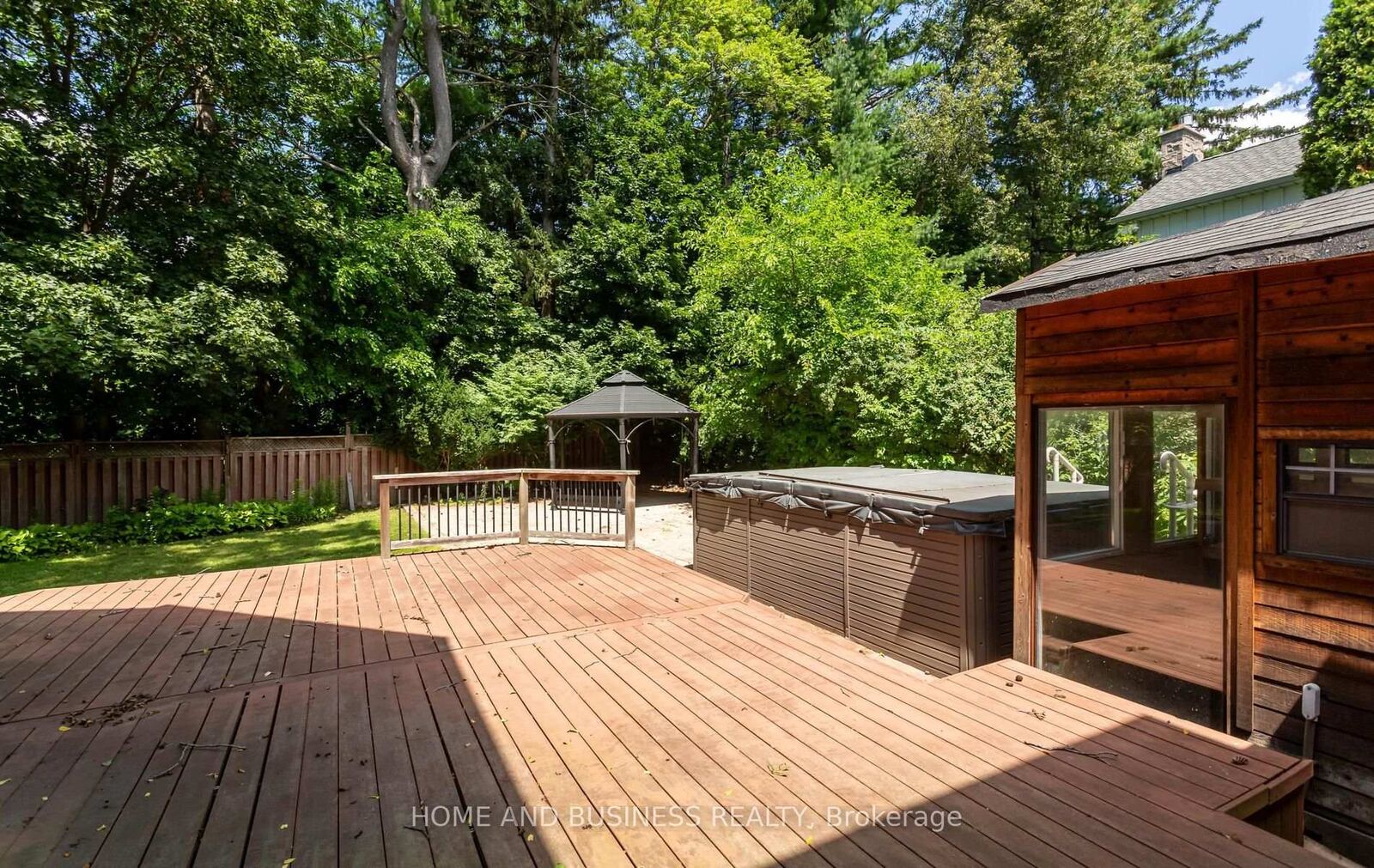 Property Photo:  1755 Birchwood Drive  ON L5J 1T7 