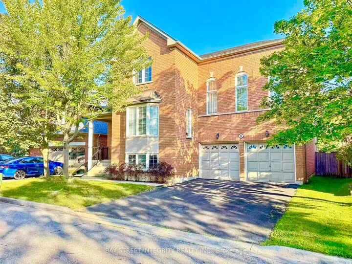 17 Weston Crescent — photo 1
