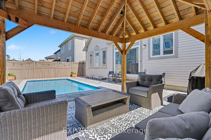 Property Photo:  73 Bristling Crescent  ON K2J 6C2 
