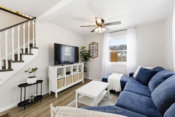 Property Photo:  40 Smith Street  ON L1A 3A4 