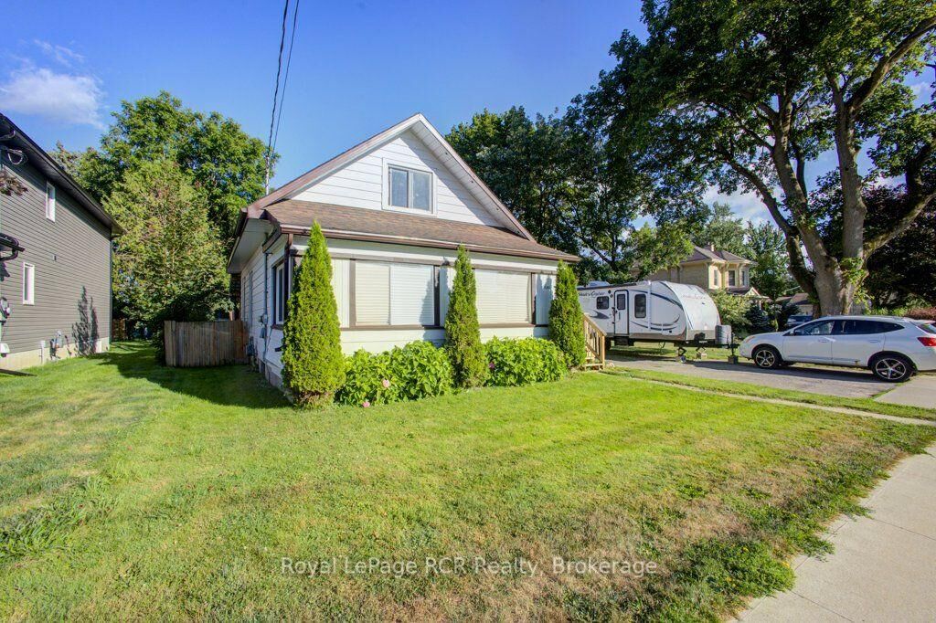 Property Photo: 330 York Street ON N0G 2P0