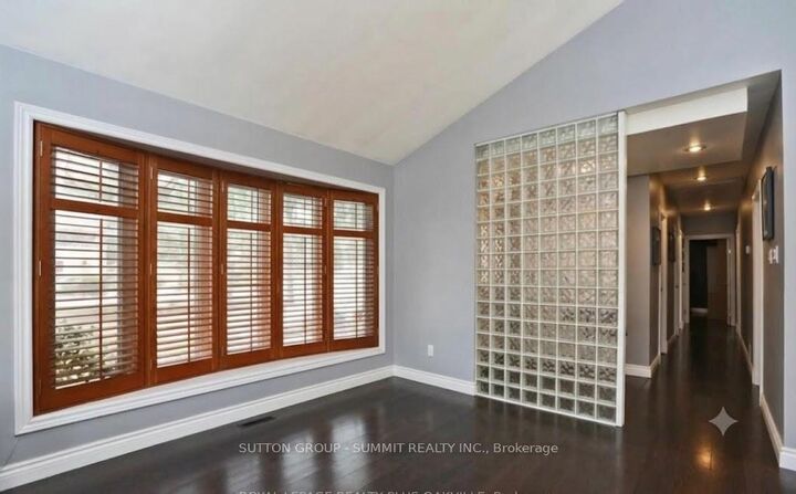Property Photo:  1065 Bomorda Drive  ON L6H 1Y3 