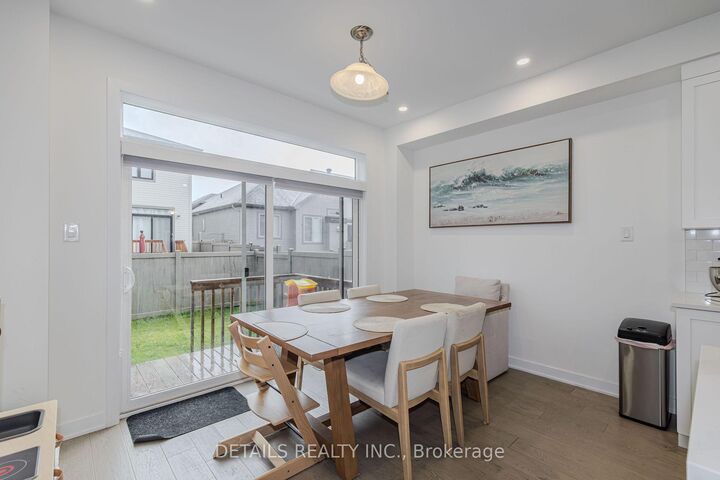 Property Photo:  67 Viceroy Mews  ON K1X 0J5 