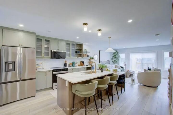 Property Photo: 102 Bur Oak Common 67N ON N1S 0G3