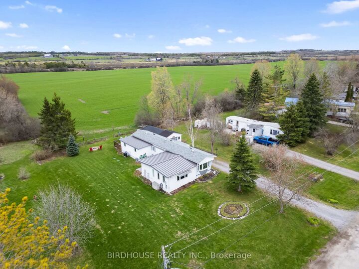 Property Photo: 68 Glenway Drive ON K0M 1L0