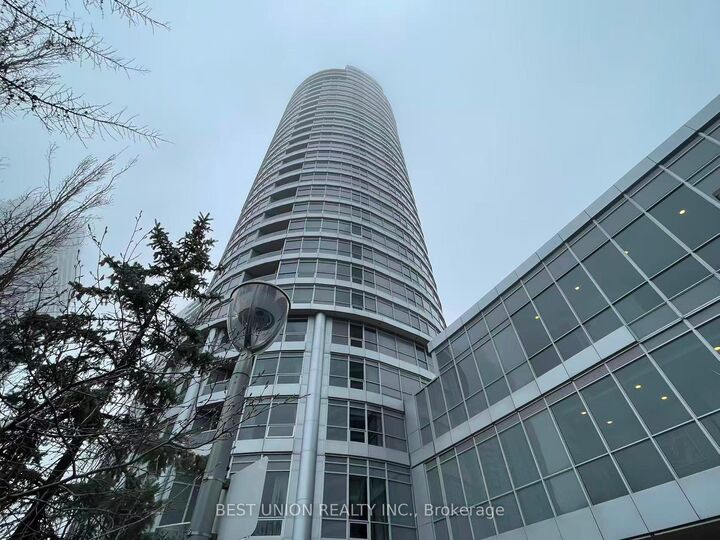 181 Village Green Square Ph20 — photo 1