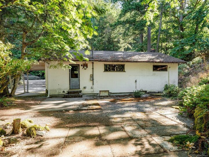 Property Photo:  5142 West Saanich Rd  BC V9E 2E7 
