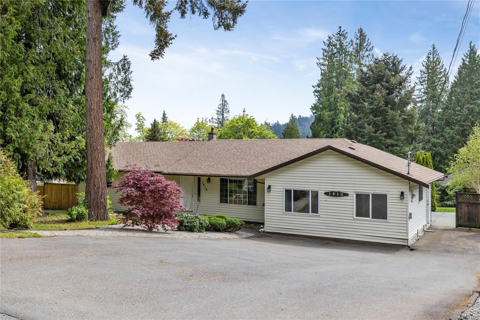 Property Photo: 1810 Extension Rd BC V9X 1C9