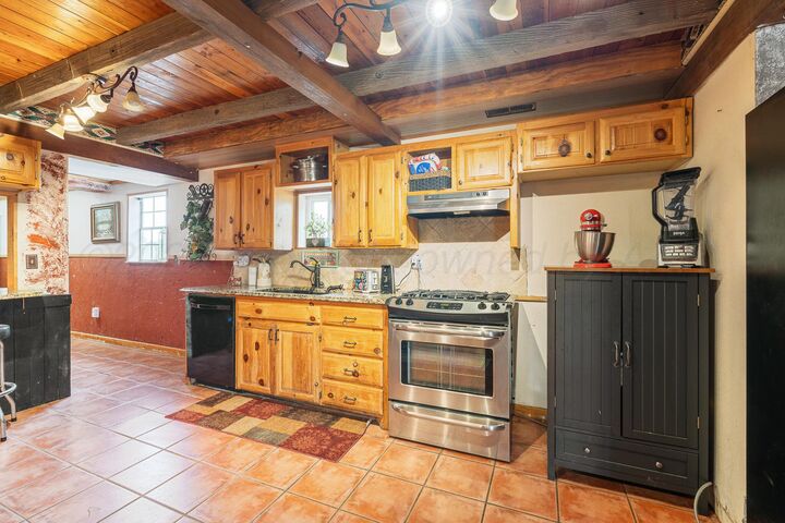 Property Photo: 1706 Lakeview Drive TX 79036