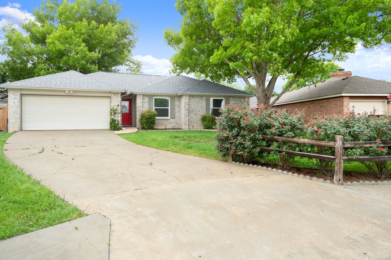 Property Photo:  2113 Rosemary Lane  TX 78664 