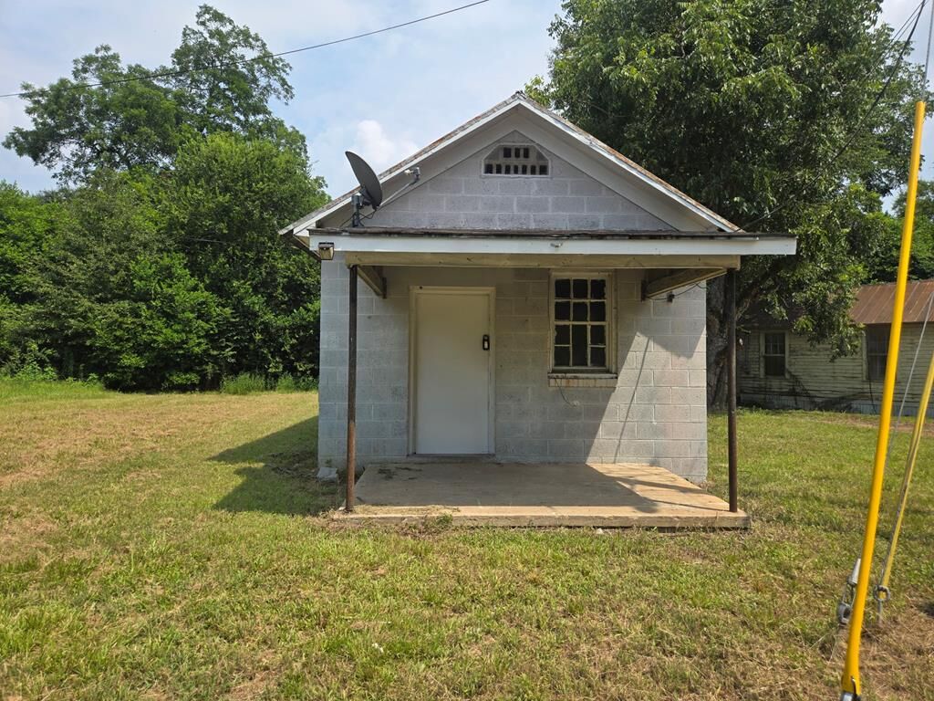 Property Photo:  361 552 NW Tenth Ave  GA 39842 