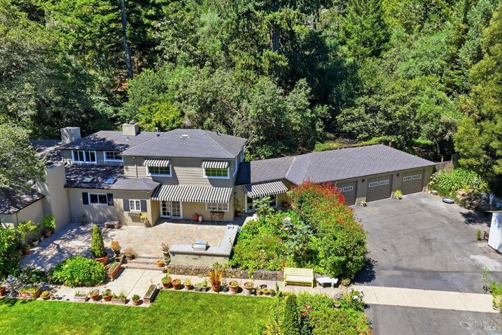 Property Photo: 1431 Manzanita Avenue CA 95404
