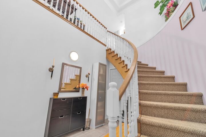 3176 Plateau Boulevard 210 — photo 1