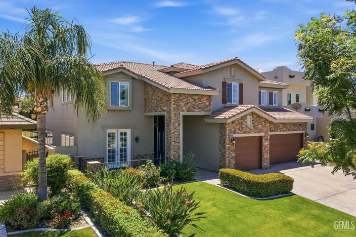Property Photo:  2510 Edingal Drive  CA 93311 