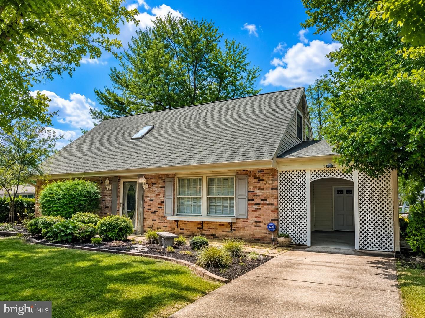 Property Photo: 1014 Stone Avenue MD 20602