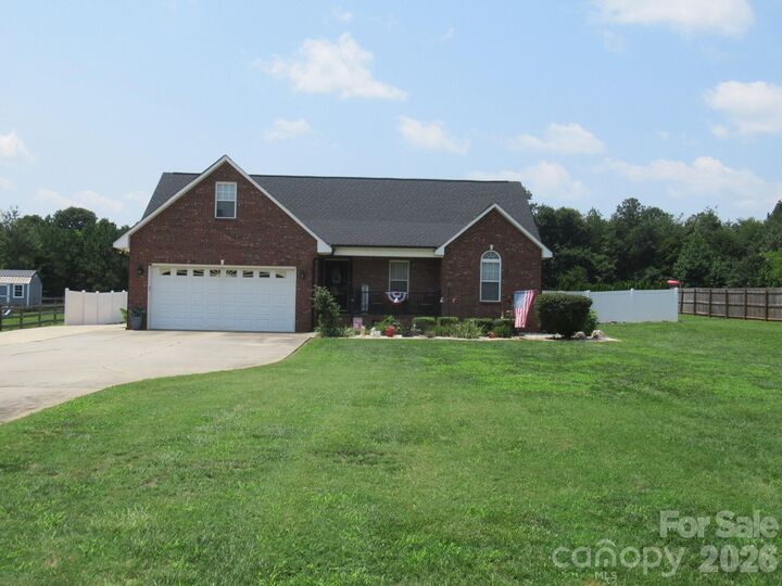 Property Photo: 1882 Shuford Road NC 28092