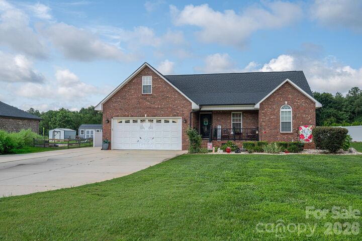 Property Photo:  1882 Shuford Road  NC 28092 