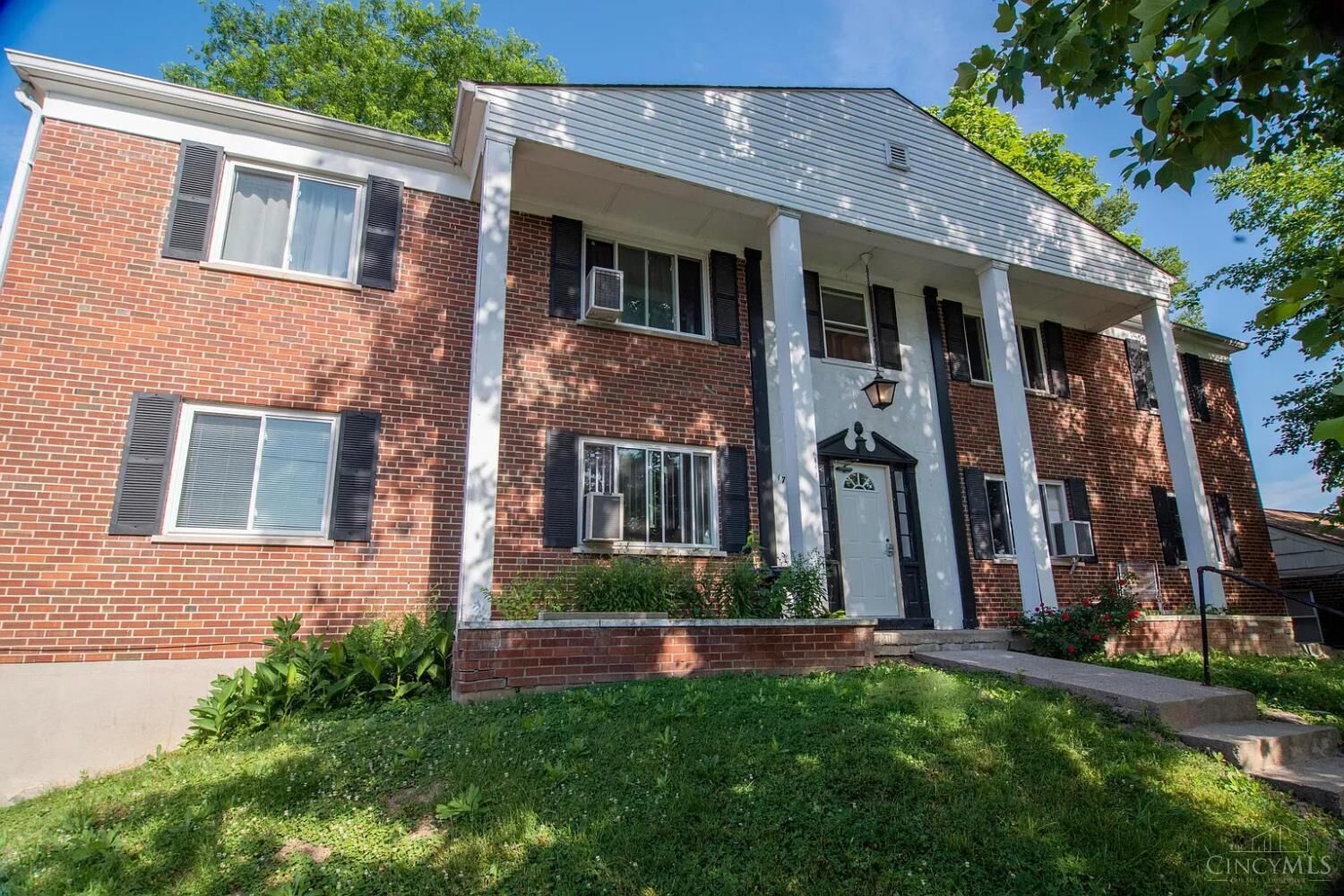 Property Photo:  1735 Sutton Avenue  OH 45230 