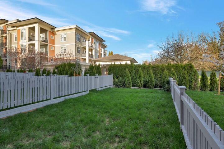 Property Photo:  7540 Briskham Street 17  BC V2V 0M2 