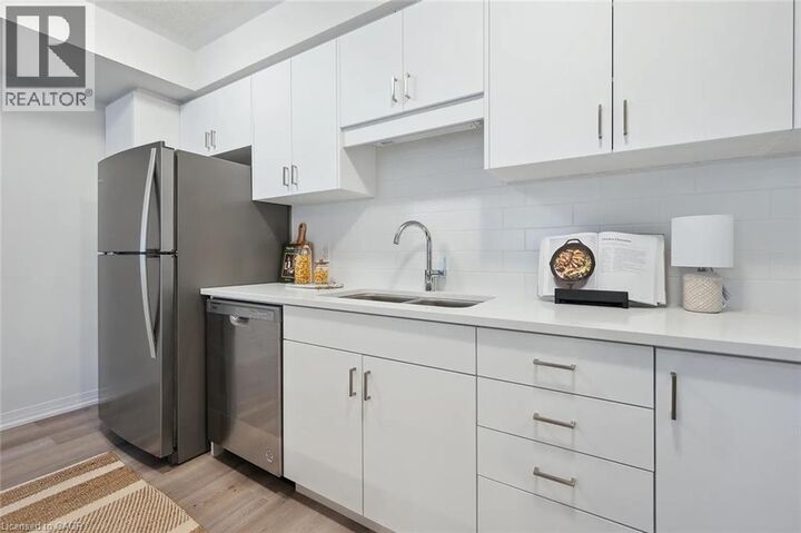 Property Photo:  610 Benninger Drive  ON N2E 0K5 