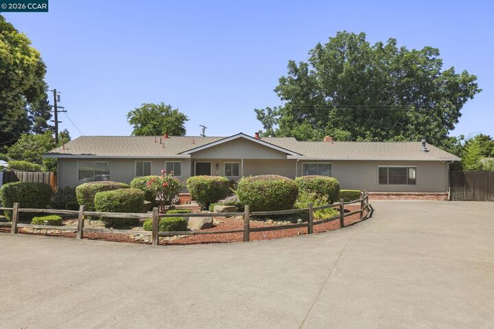 Property Photo: 19 Mardock Ct CA 94523