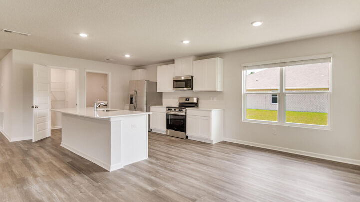 Property Photo: 5729 Dearing Street FL 32539