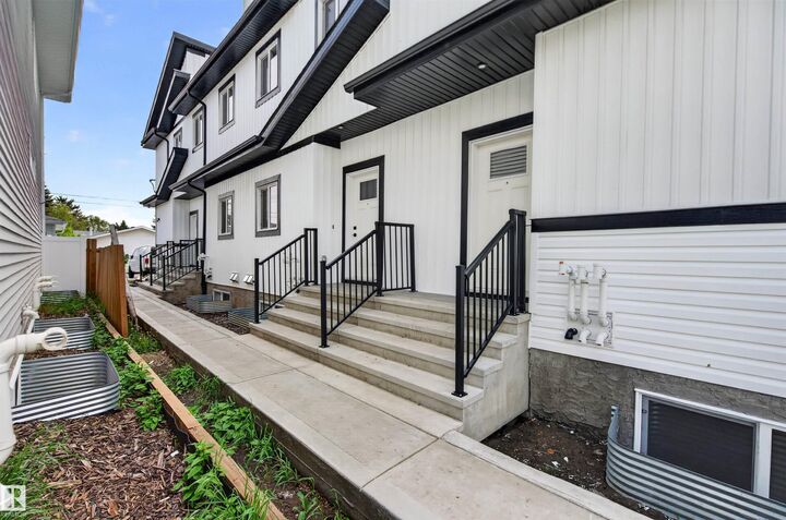 Property Photo:  10915 159 Street NW  AB T5P 3B9 